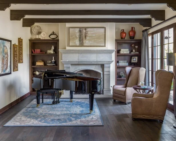 Upright piano room 2025