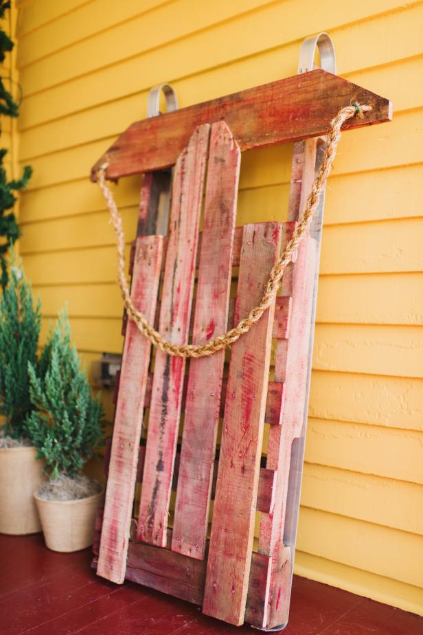 Pallet Transformed into Decorative Holiday Sled