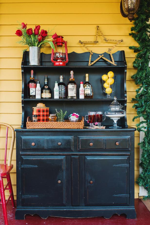 How to Setup a Holiday Drink Station