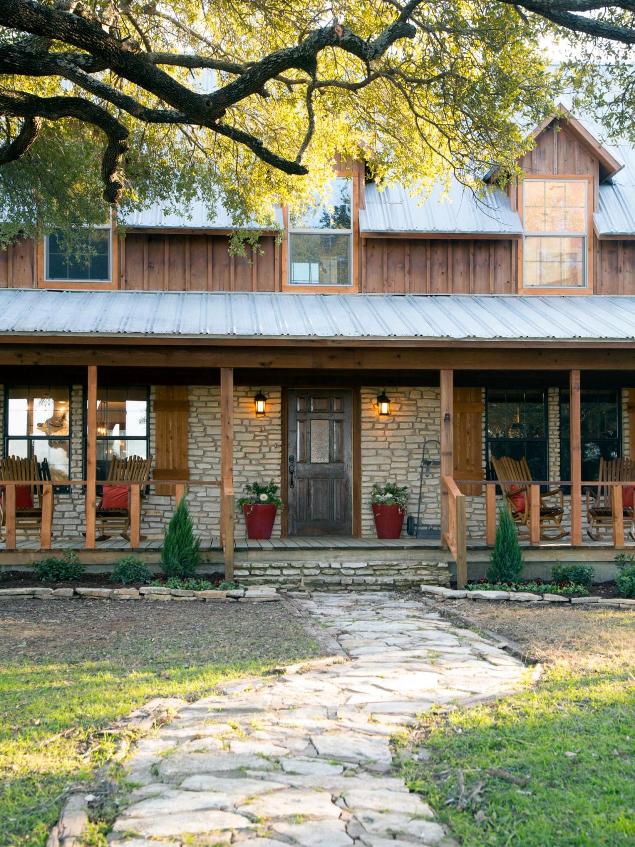 Lake House Legacy Is The Fixer Upper Home Of Chip And Joanna For Sale - i3fswca