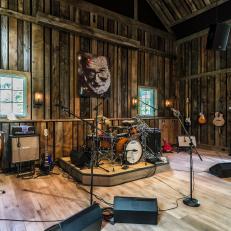 Live Performance Space in Revamped Barn