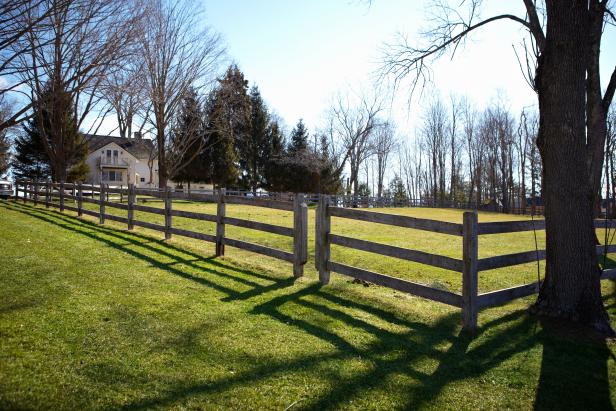 Farmhouse Guest House With Horse Paddock | HGTV