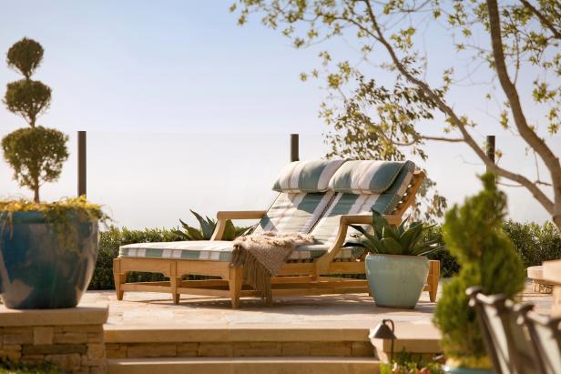 Double Chaise Lounge on Raised Patio | HGTV
