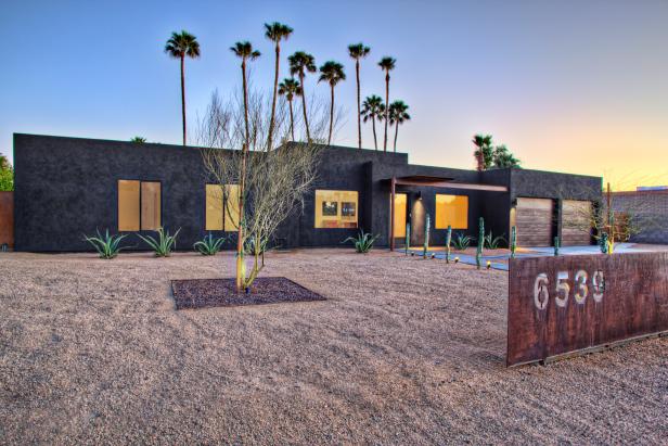 Modern Home With Southwestern Influences and Drought-Tolerant