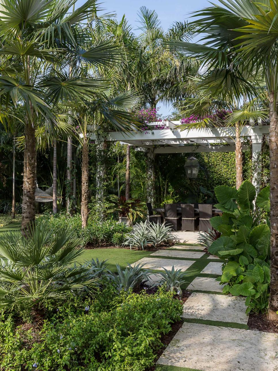 Tropical Florida Backyard | HGTV