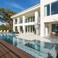 Modern Beach House Features Gorgeous Pool & Spa