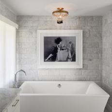 Elegant Modern Bathroom with Freestanding Bathtub