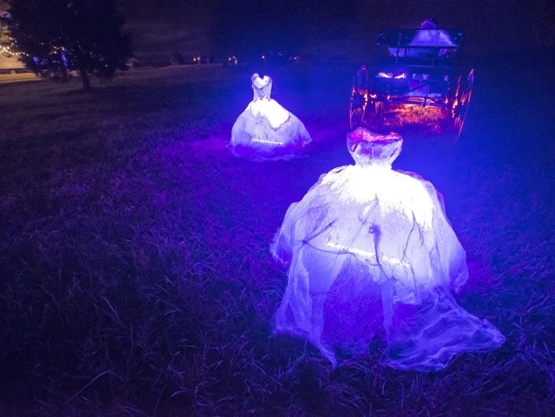 Halloween yard decor