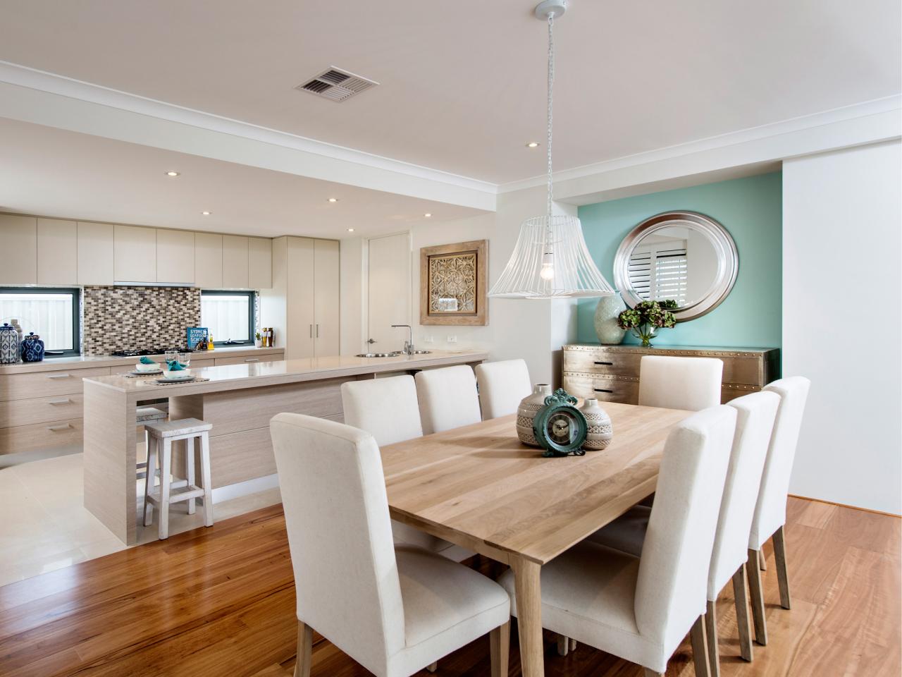 Open Concept Dining Room and Kitchen With Eat In Peninsula 