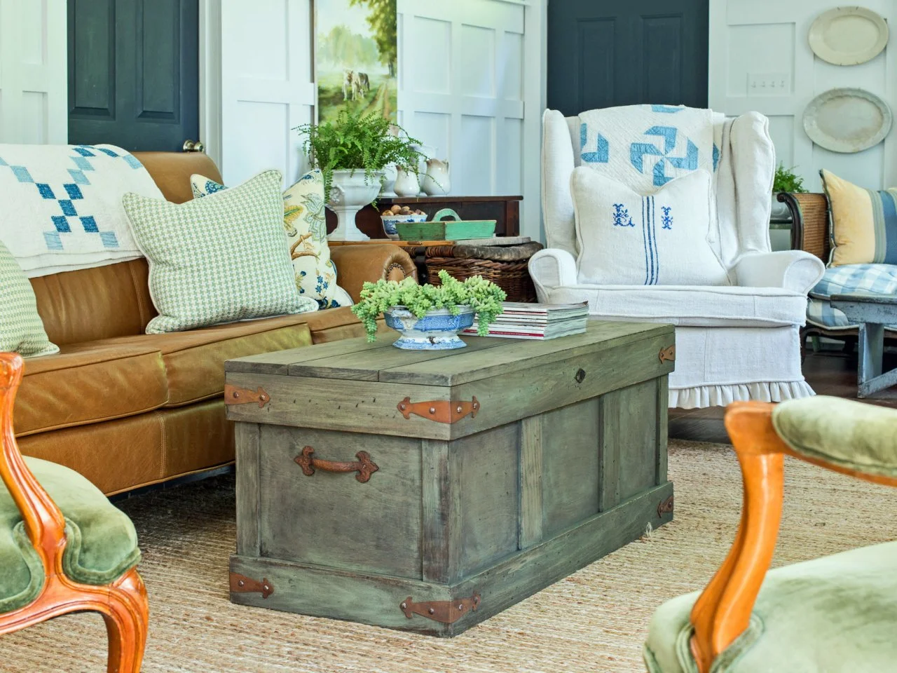 Rustic trunk table discount