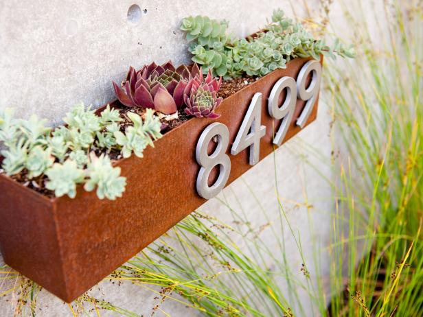 Front Yard Lanscaping and Decorating Ideas | HGTV