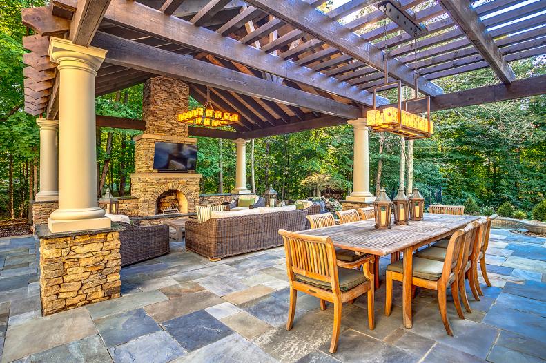 Contemporary Outdoor Dining Room 