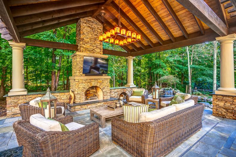 Outdoor Contemporary Living Room 