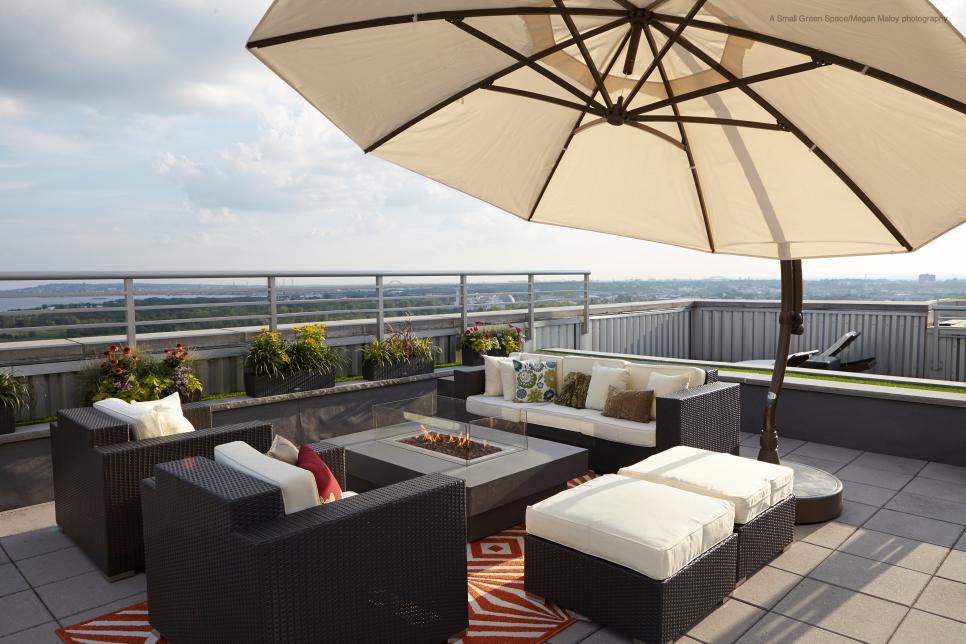 Contemporary Nyc Rooftop Deck With Lawn, Roof Terrace Fire Pit