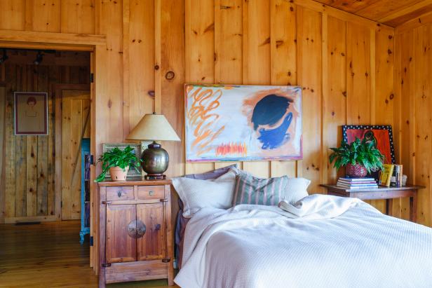 10 Cozy Cabin Chic Spaces We Re Swooning Over Hgtv S