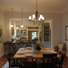 Open Plan Kitchen and Dining Room With Cottage Style