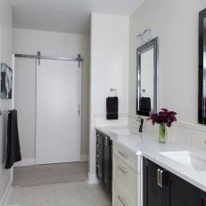 White, Traditional Master Bath with Sliding Door