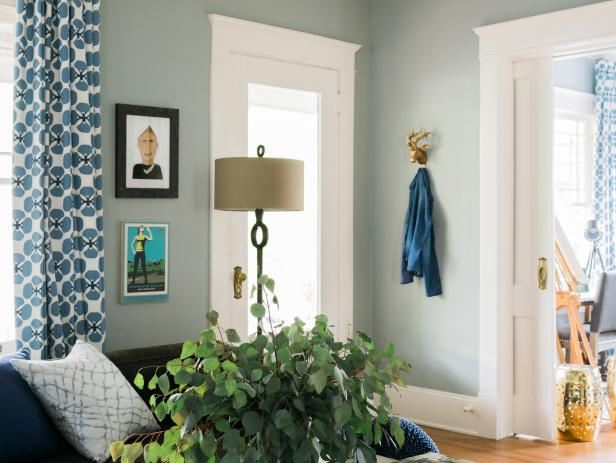 Original Bpf 2017 Holiday House Family Room White Painted Trim Jpg Rend Hgtvcom 616 462 Jpeg