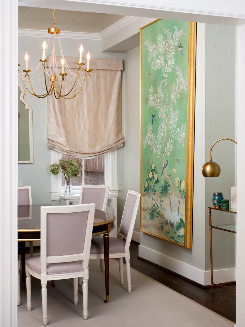 Gold Accents in Dining Room