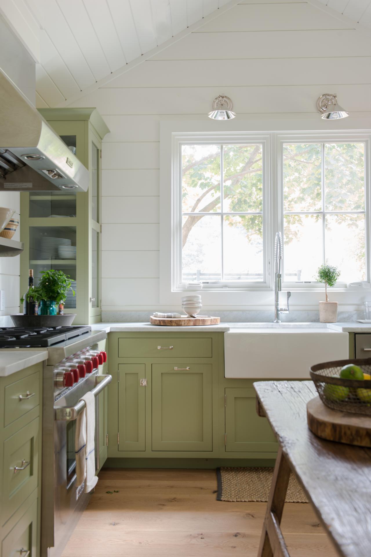  Country  Kitchen  With Farmhouse Sink HGTV 