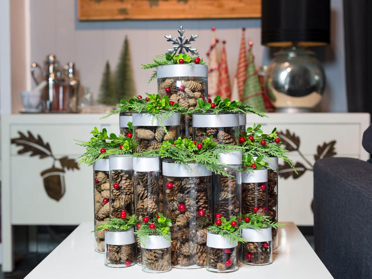 12 Easy Seasonal Pinecone Crafts Hgtv S Decorating Design