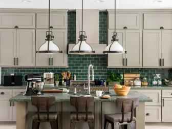 HGTV Dream Home 2017: Large Center Kitchen Island With Seating