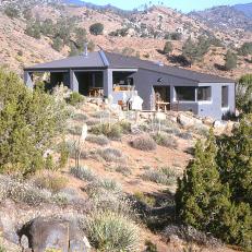 Modern Home Blends Into Mountain Surroundings