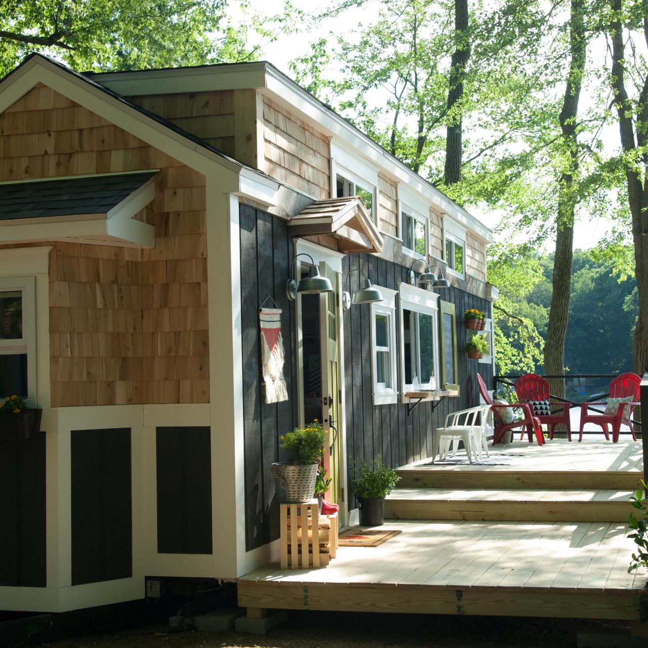 Monica Mangin s Tiny Farmhouse Sharing Paradise HGTV