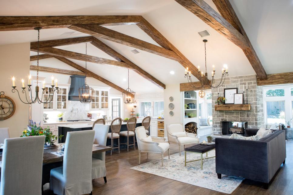 Fixer Upper A First Home For Avid Dog Lovers Hgtv S Fixer Upper