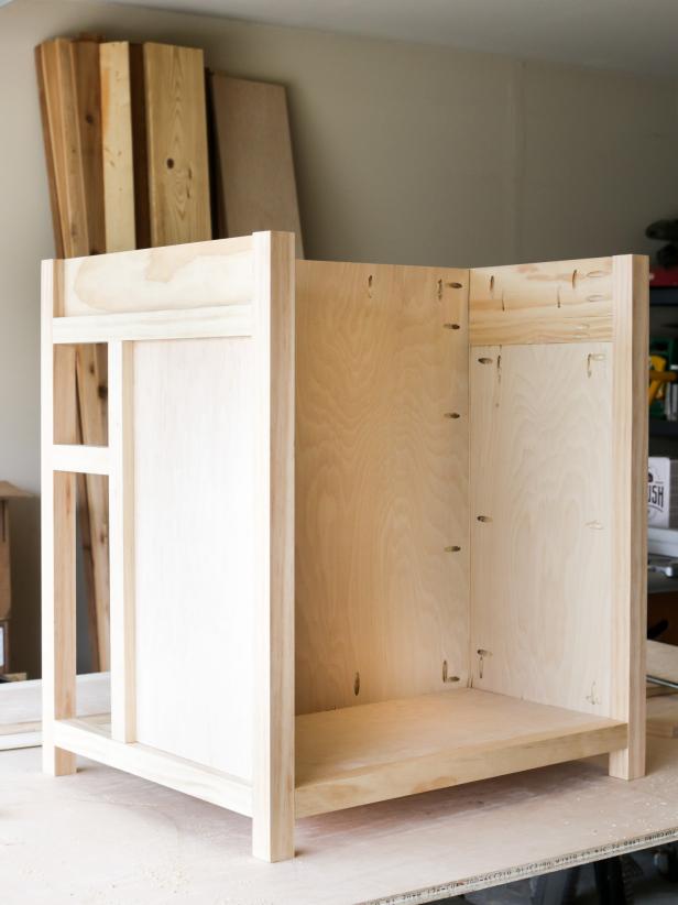 To Build A Diy Kitchen Island On Wheels, How To Build A Kitchen Island With Cabinets On Wheels