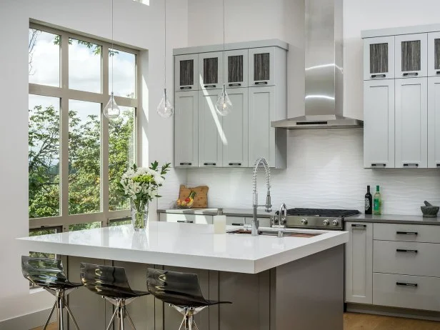 What Color to Paint Kitchen Walls With Gray Cabinets: Stylish Choices 1 What Color to Paint Kitchen Walls With Gray Cabinets: Stylish Choices