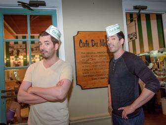 Drew and Jonathan Scott at Café Du Monde, as seen on Brothers Take New Orleans.