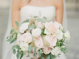 Wedding Trend: Monochromatic Bouquets