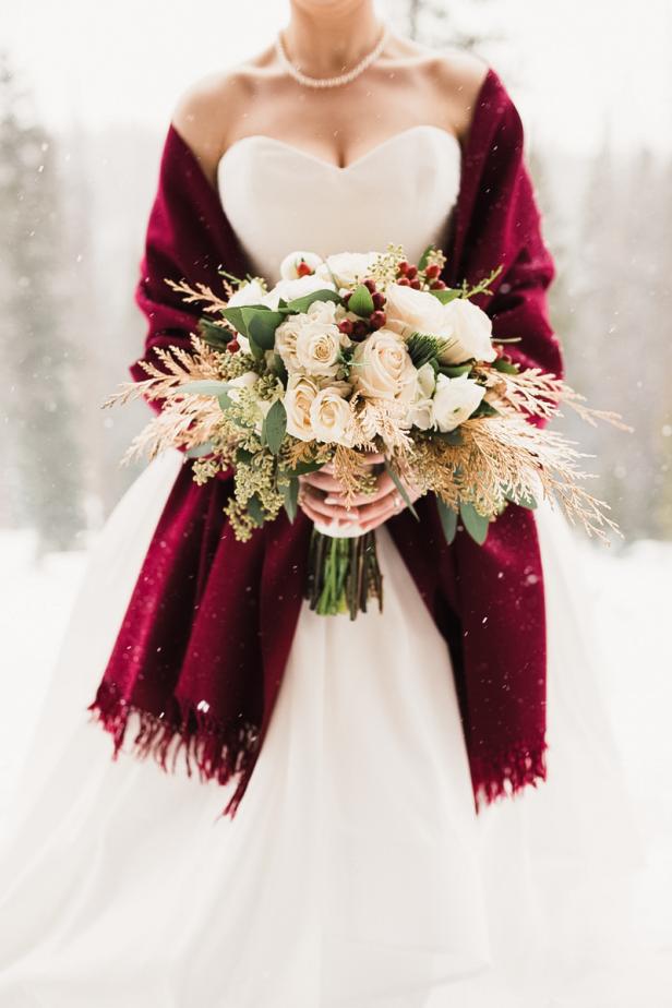 34 Romantic Winter Wedding Ideas  Best Wedding Themes for Winter