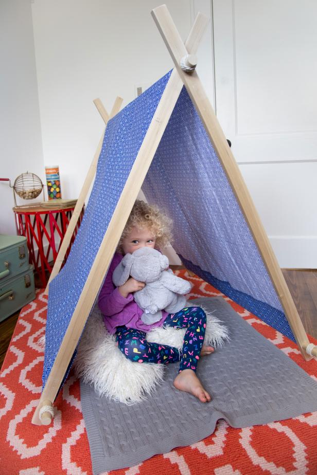 Make an Indoor Kids Fort | HGTV
