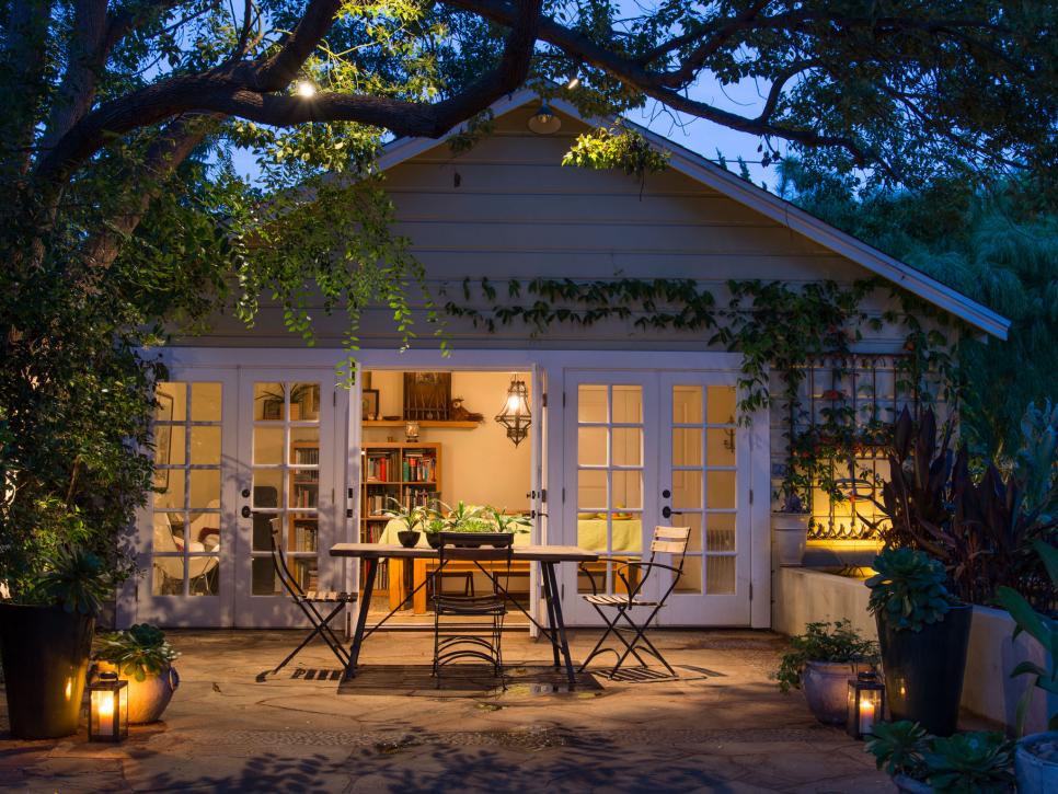 modern deck lighting