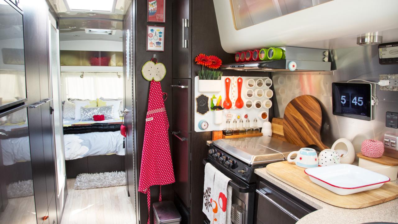 https://hgtvhome.sndimg.com/content/dam/images/hgtv/fullset/2016/2/16/2/Orig-Monica-Bennett_tiny-house-storage-airstream-kitchen.jpg.rend.hgtvcom.1280.720.suffix/1455654041637.jpeg