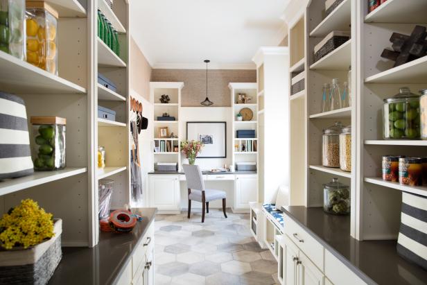 Pretty organized shelves  Kitchen pantry design, Pantry storage, Pantry  design