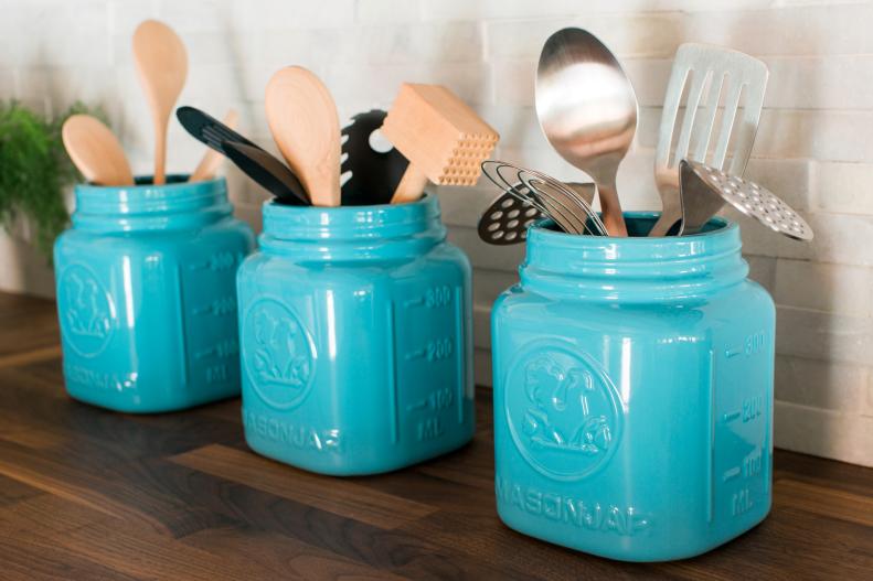HGTV Spring House 2016: Pops of Color in the Kitchen
