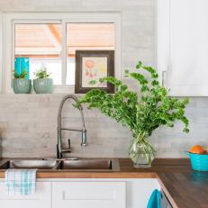Jaw-Dropping Kitchen With Stacked Tile Backsplash