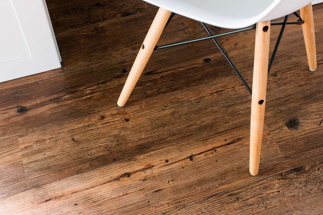 Vinyl flooring that looks deals like wood