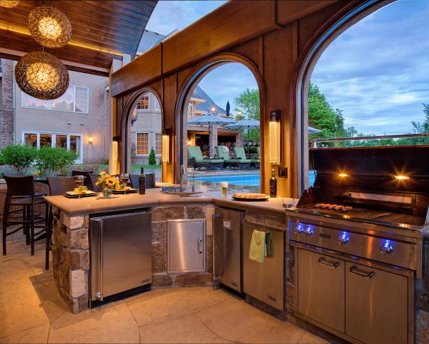 Outdoor Kitchen and Pool House