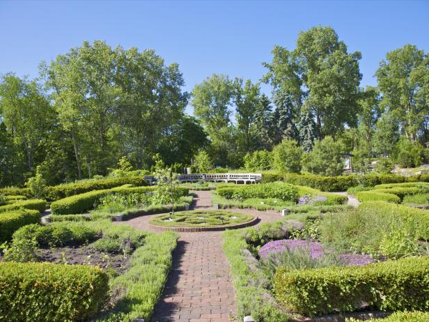 Botanical Gardens | HGTV