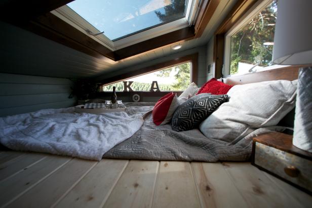 Tiny House Bedroom With Skylight