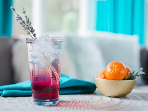 Lavender Collins Cocktail Recipe: A Spring Twist on the Tom Collins