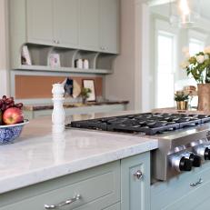 Six-Burner Cooktop Adds Professional Touch in Kitchen