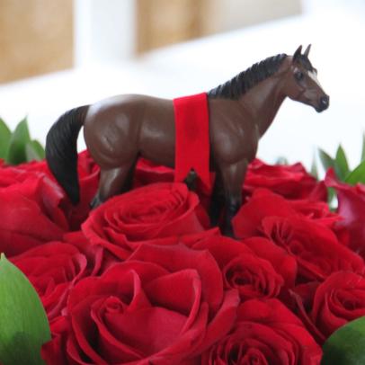 How To Make A Kentucky Derby Party Centerpiece Hgtv