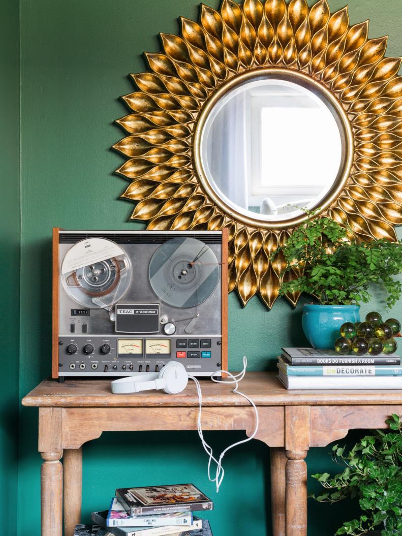 HGTV Spring House 2016: Vintage Tech in Midcentury Home