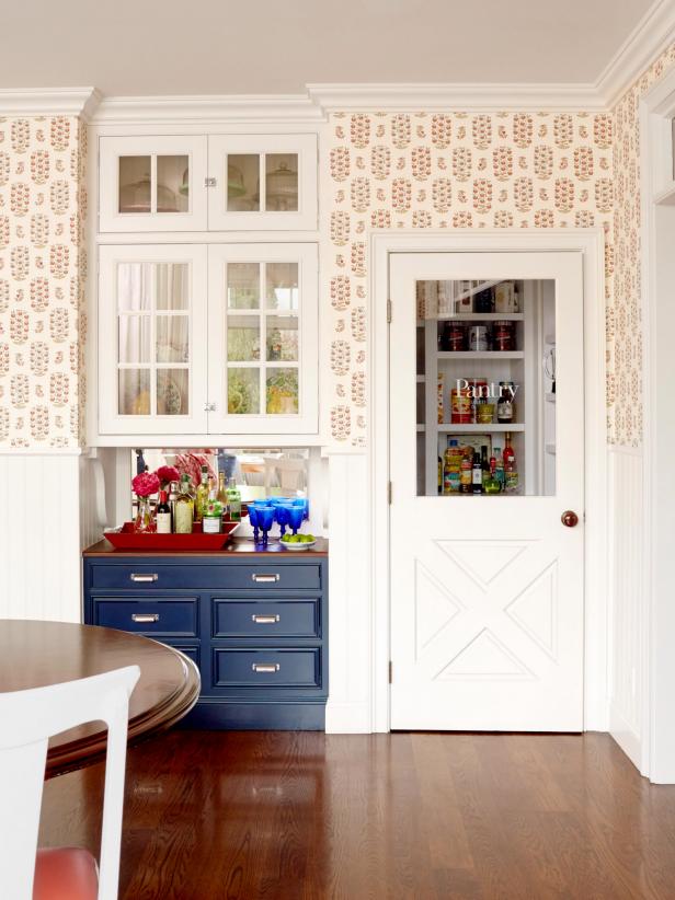 Patterned Kitchen Nook Wallpaper 