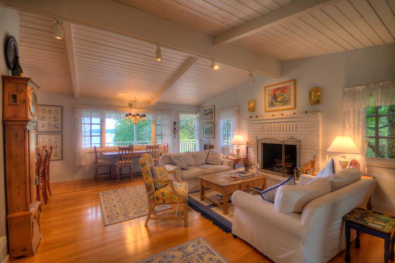White Cottage Living Room